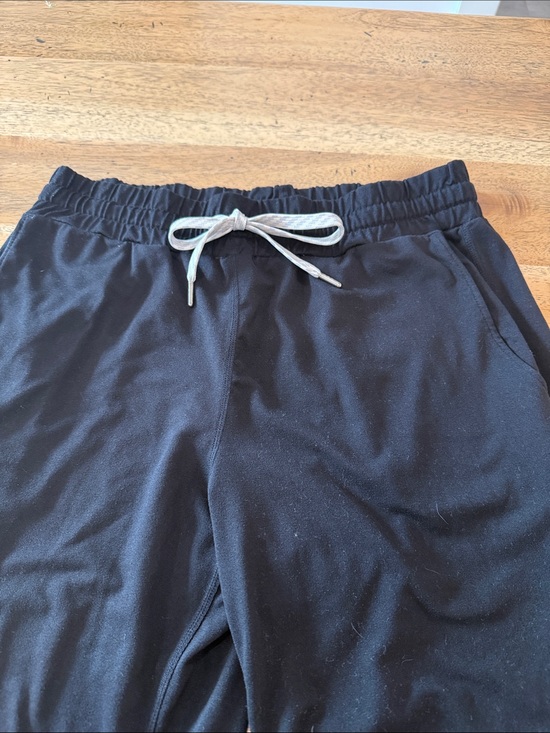Vuori Pants - Vuori Black Jogger Leggings with Gray Drawstring